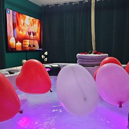 Suite Jacuzzi "Spa Privatif " Appartement Jacuzzi トゥールーズ エクステリア 写真